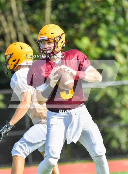 Thumbnail 2 in Gloucester Catholic @ Gateway Regional (Scrimmage) photogallery.