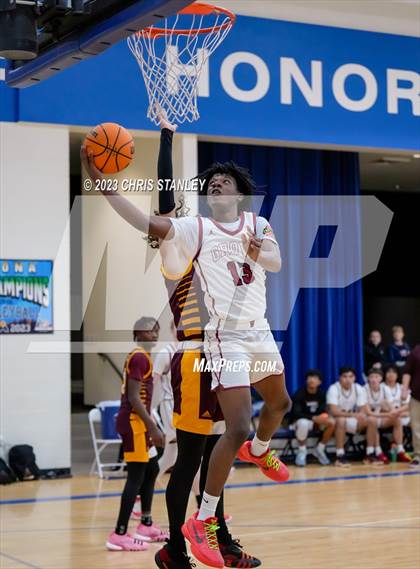 Thumbnail 2 in Tolleson vs. Walden Grove (Panther Hoops Classic) photogallery.