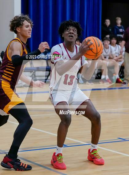Thumbnail 2 in Tolleson vs. Walden Grove (Panther Hoops Classic) photogallery.