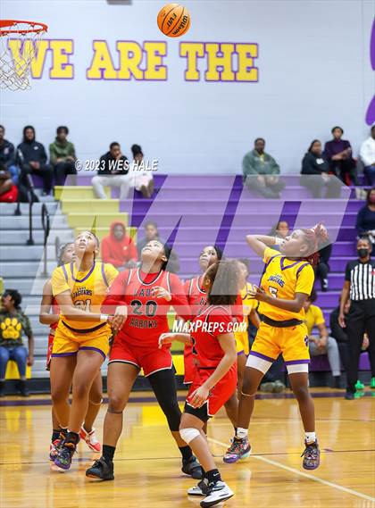 Thumbnail 3 in Clinton vs. DeSoto Central (MHSAA 6A Round 1) photogallery.