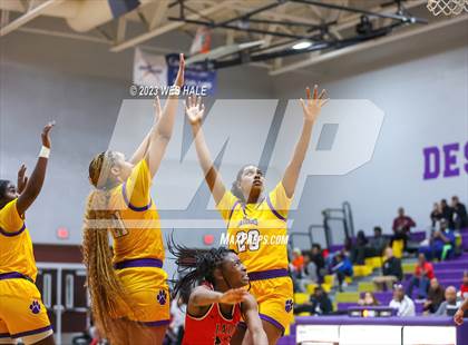 Thumbnail 1 in Clinton vs. DeSoto Central (MHSAA 6A Round 1) photogallery.