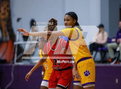 Thumbnail 2 in Clinton vs. DeSoto Central (MHSAA 6A Round 1) photogallery.