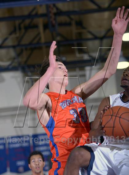Thumbnail 2 in Redondo Union vs. Bishop Gorman (Tarkanian Classic) photogallery.