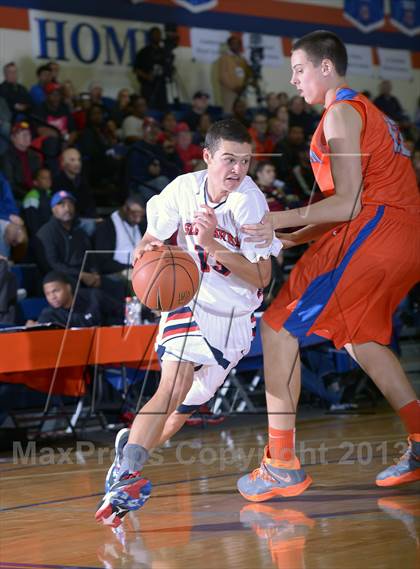 Thumbnail 1 in Redondo Union vs. Bishop Gorman (Tarkanian Classic) photogallery.