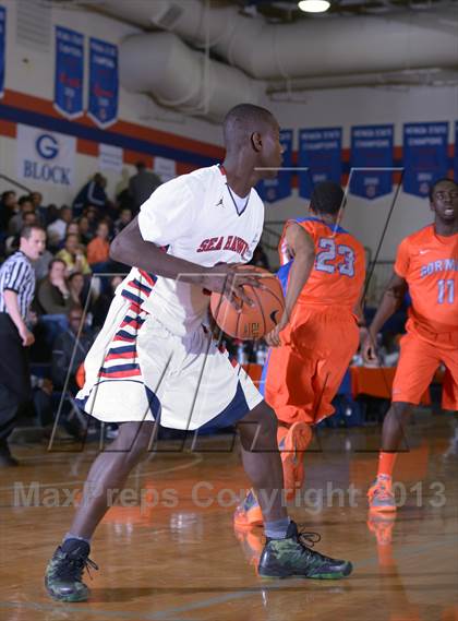 Thumbnail 2 in Redondo Union vs. Bishop Gorman (Tarkanian Classic) photogallery.