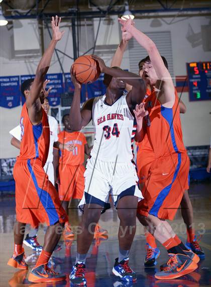 Thumbnail 1 in Redondo Union vs. Bishop Gorman (Tarkanian Classic) photogallery.