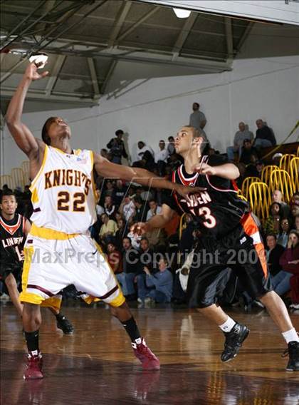 Thumbnail 2 in Linden vs. Mt. Vernon photogallery.