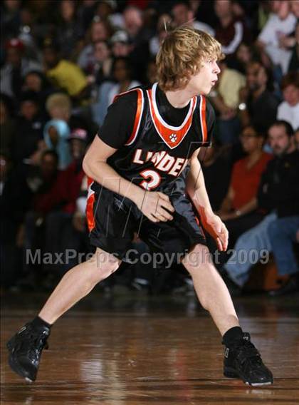 Thumbnail 1 in Linden vs. Mt. Vernon photogallery.