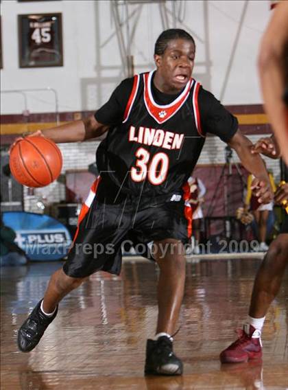Thumbnail 3 in Linden vs. Mt. Vernon photogallery.