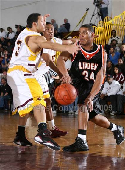 Thumbnail 3 in Linden vs. Mt. Vernon photogallery.