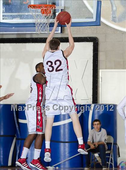 Thumbnail 3 in Murrieta Valley vs Sierra Canyon (Torrey Pines Holiday Classic) photogallery.