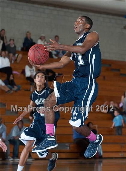 Thumbnail 2 in Murrieta Valley vs Sierra Canyon (Torrey Pines Holiday Classic) photogallery.