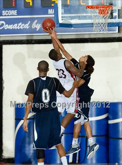 Thumbnail 1 in Murrieta Valley vs Sierra Canyon (Torrey Pines Holiday Classic) photogallery.