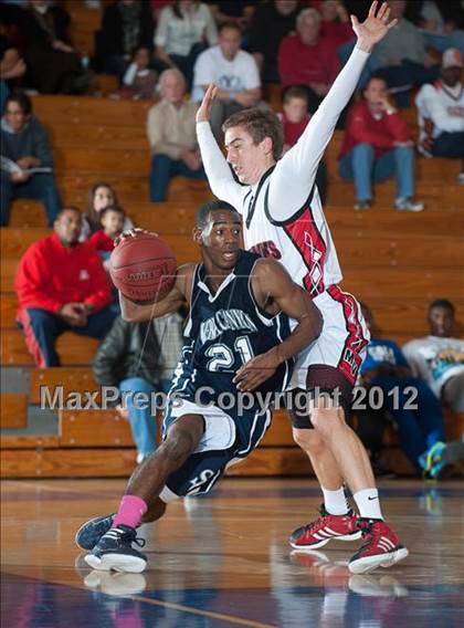Thumbnail 3 in Murrieta Valley vs Sierra Canyon (Torrey Pines Holiday Classic) photogallery.