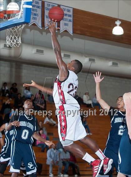 Thumbnail 1 in Murrieta Valley vs Sierra Canyon (Torrey Pines Holiday Classic) photogallery.