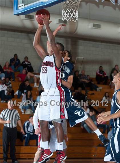 Thumbnail 1 in Murrieta Valley vs Sierra Canyon (Torrey Pines Holiday Classic) photogallery.