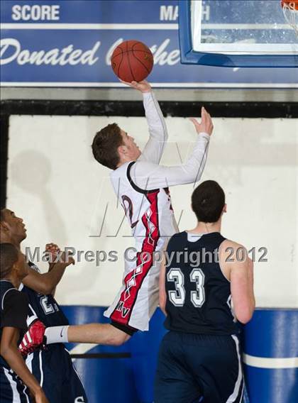 Thumbnail 3 in Murrieta Valley vs Sierra Canyon (Torrey Pines Holiday Classic) photogallery.
