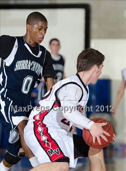 Thumbnail 3 in Murrieta Valley vs Sierra Canyon (Torrey Pines Holiday Classic) photogallery.