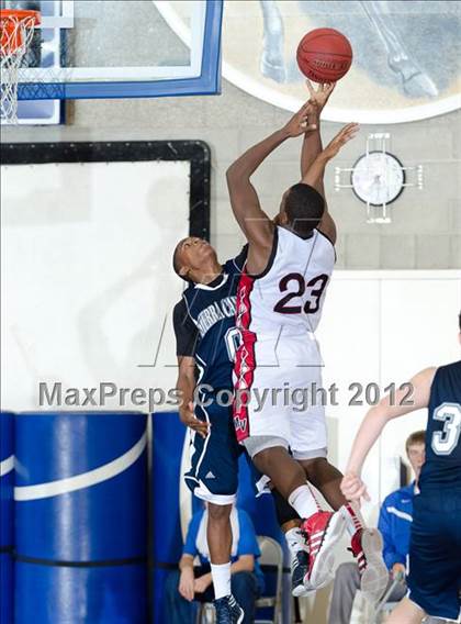 Thumbnail 1 in Murrieta Valley vs Sierra Canyon (Torrey Pines Holiday Classic) photogallery.