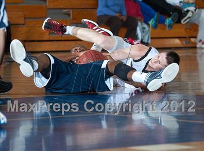 Thumbnail 3 in Murrieta Valley vs Sierra Canyon (Torrey Pines Holiday Classic) photogallery.