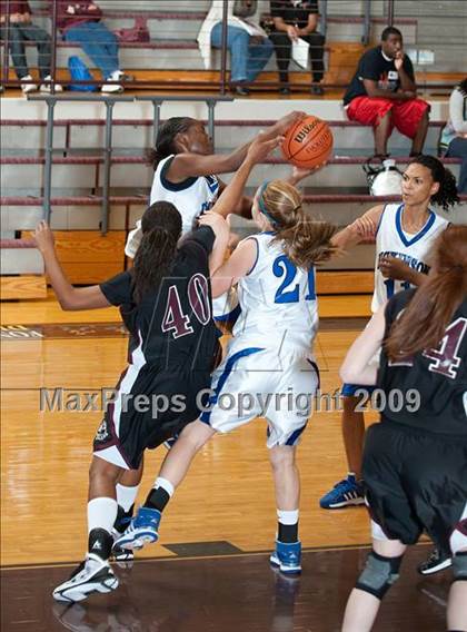 Thumbnail 3 in Dickinson @ Pearland  (McDonalds Texas Invitational) photogallery.