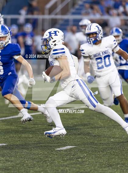 Thumbnail 3 in Highlands @ Covington Catholic photogallery.