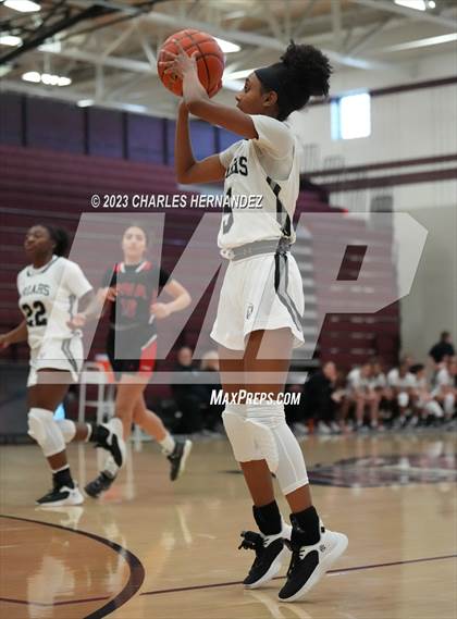 Thumbnail 3 in Incarnate Word Academy vs. Bishop Lynch (TAPPS 6A Area Playoff) photogallery.