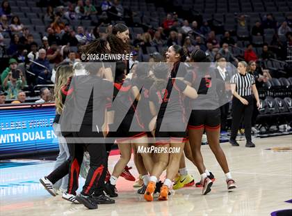 Thumbnail 2 in Centennial vs. Clovis (CIF State D1 Final) photogallery.