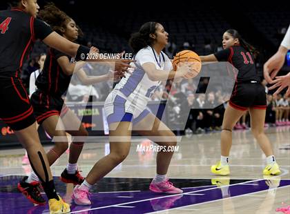 Thumbnail 2 in Centennial vs. Clovis (CIF State D1 Final) photogallery.
