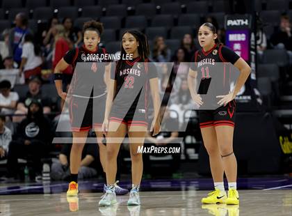 Thumbnail 3 in Centennial vs. Clovis (CIF State D1 Final) photogallery.