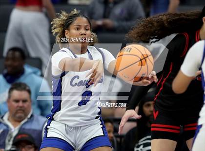 Thumbnail 2 in Centennial vs. Clovis (CIF State D1 Final) photogallery.