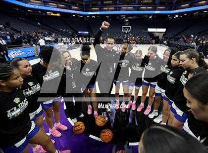 Thumbnail 2 in Centennial vs. Clovis (CIF State D1 Final) photogallery.