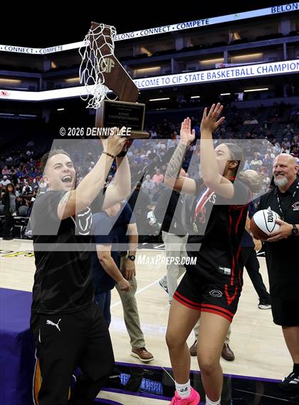 Thumbnail 2 in Centennial vs. Clovis (CIF State D1 Final) photogallery.