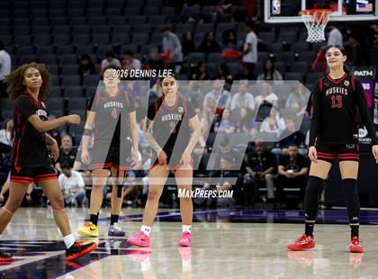 Thumbnail 3 in Centennial vs. Clovis (CIF State D1 Final) photogallery.