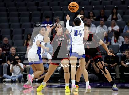Thumbnail 2 in Centennial vs. Clovis (CIF State D1 Final) photogallery.