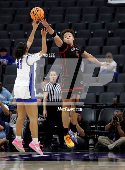 Thumbnail 3 in Centennial vs. Clovis (CIF State D1 Final) photogallery.