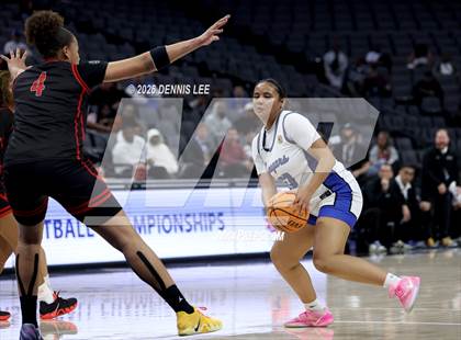 Thumbnail 2 in Centennial vs. Clovis (CIF State D1 Final) photogallery.