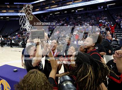 Thumbnail 3 in Centennial vs. Clovis (CIF State D1 Final) photogallery.