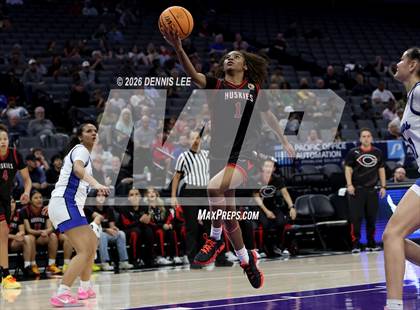 Thumbnail 2 in Centennial vs. Clovis (CIF State D1 Final) photogallery.