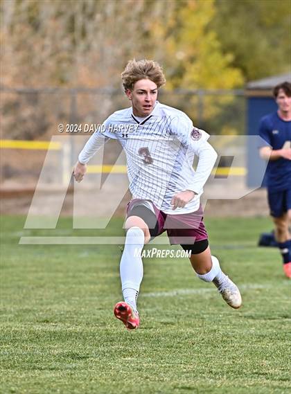 Thumbnail 1 in Golden @ Mullen Soccer 4A Second Round photogallery.