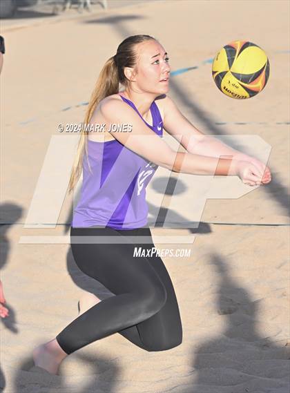 Thumbnail 1 in Dysart @ Northwest Christian photogallery.