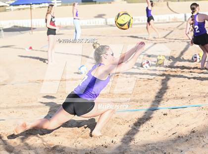 Thumbnail 3 in Dysart @ Northwest Christian photogallery.
