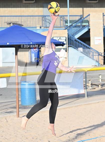 Thumbnail 2 in Dysart @ Northwest Christian photogallery.