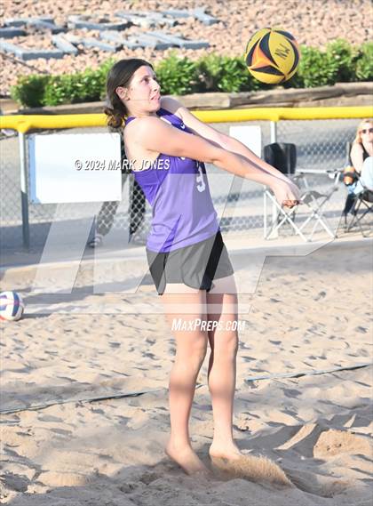 Thumbnail 3 in Dysart @ Northwest Christian photogallery.