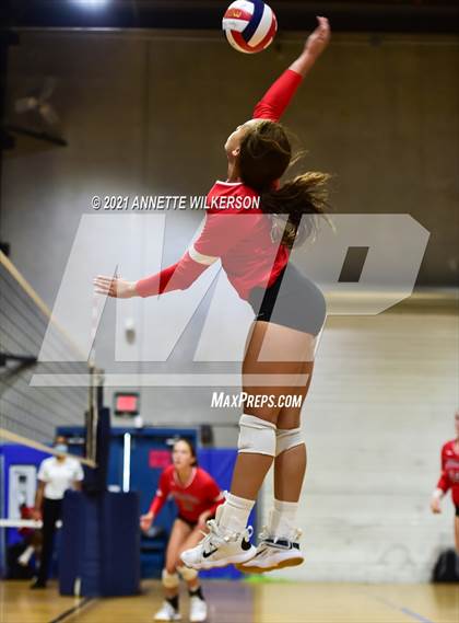 Thumbnail 2 in Vanguard vs. Thompson (Nike Tournament of Champions) photogallery.