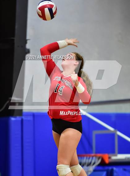 Thumbnail 3 in Vanguard vs. Thompson (Nike Tournament of Champions) photogallery.
