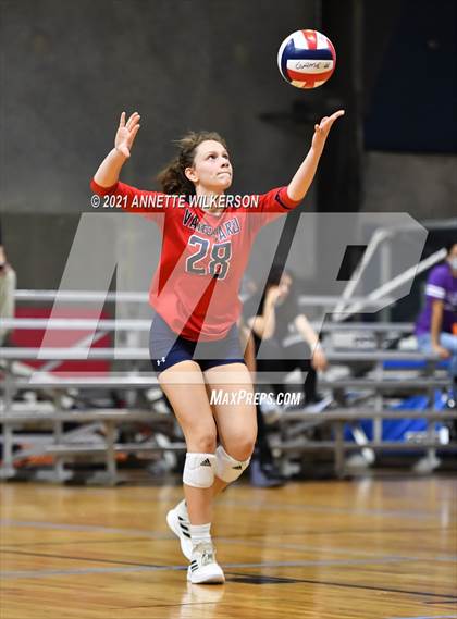 Thumbnail 3 in Vanguard vs. Thompson (Nike Tournament of Champions) photogallery.