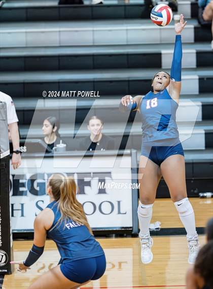 Thumbnail 2 in Pearland vs. Tompkins photogallery.