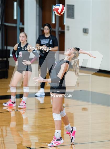 Thumbnail 2 in Pearland vs. Tompkins photogallery.