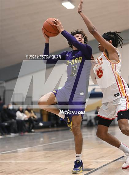 Thumbnail 3 in Diamond Bar vs. Fairfax (MLK Classic) photogallery.
